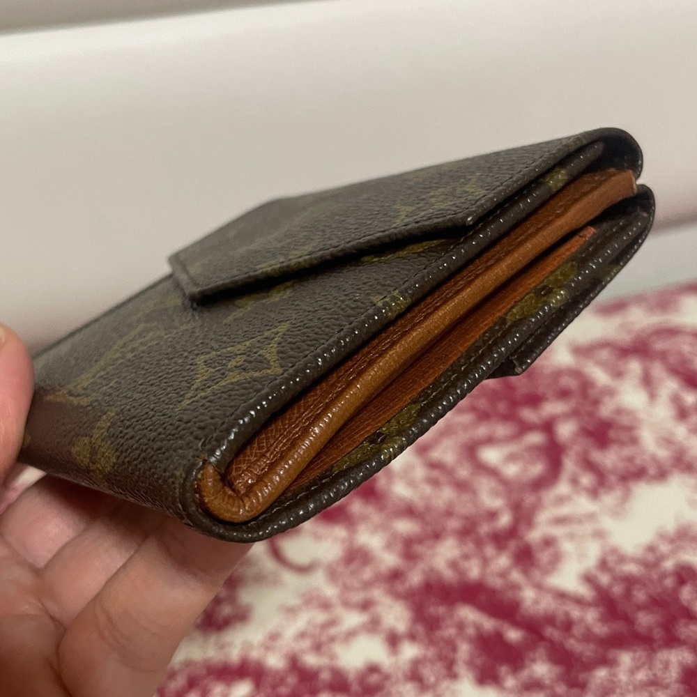 Louis Vuitton Monogram Trifold Compact Wallet - Picture 4 of 11